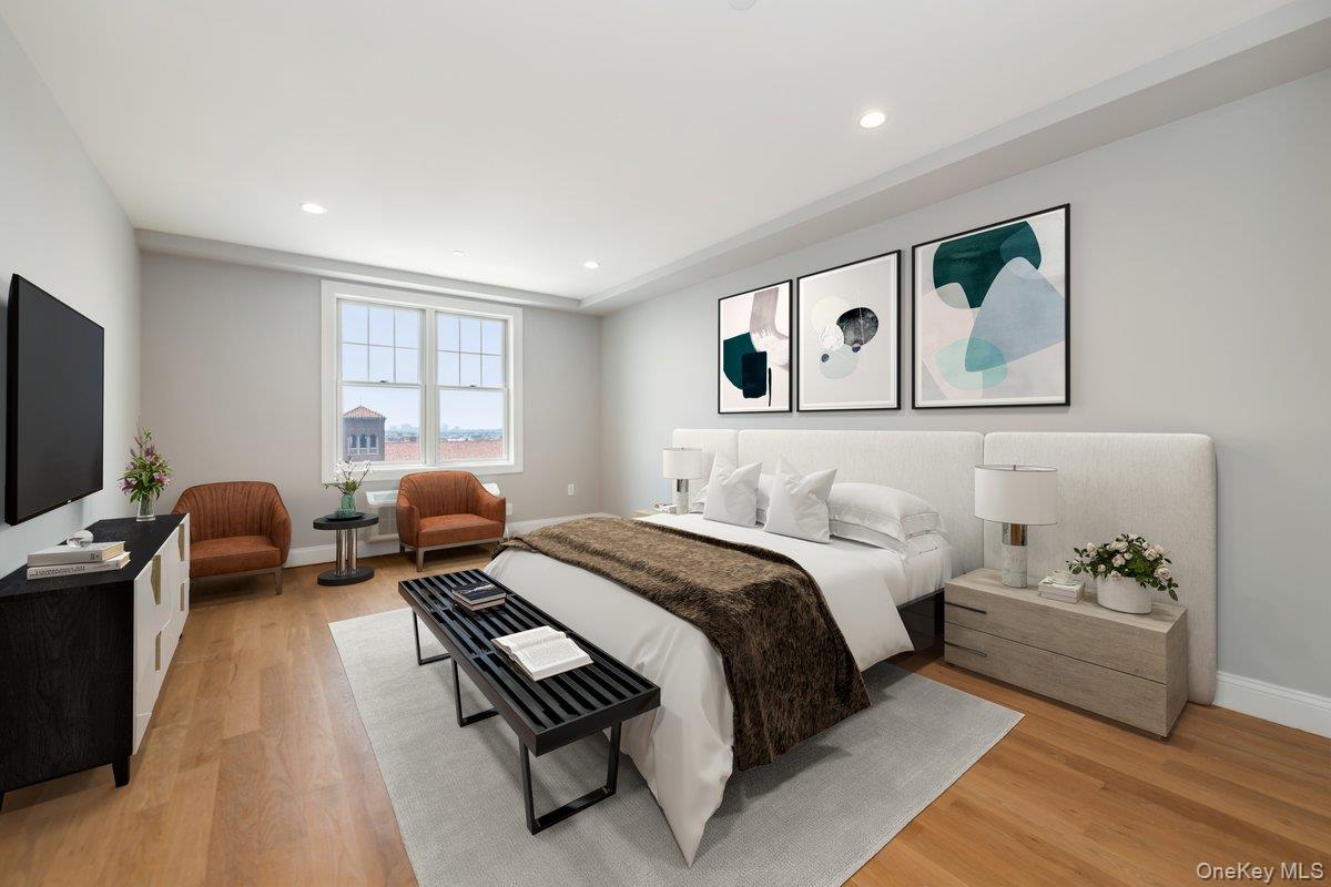661 W Broadway, Unit 401 photo 15