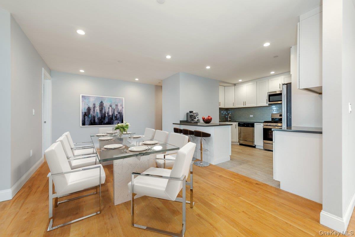 661 W Broadway, Unit 401 photo 11