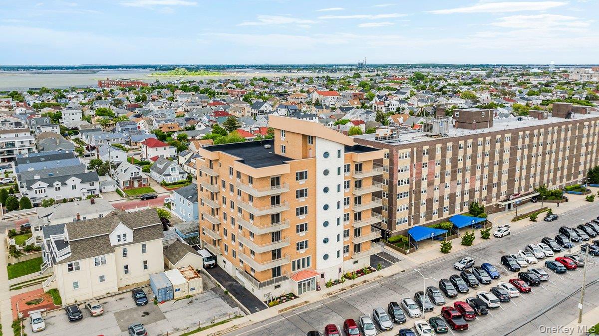 661 W Broadway, Unit 401 photo 27
