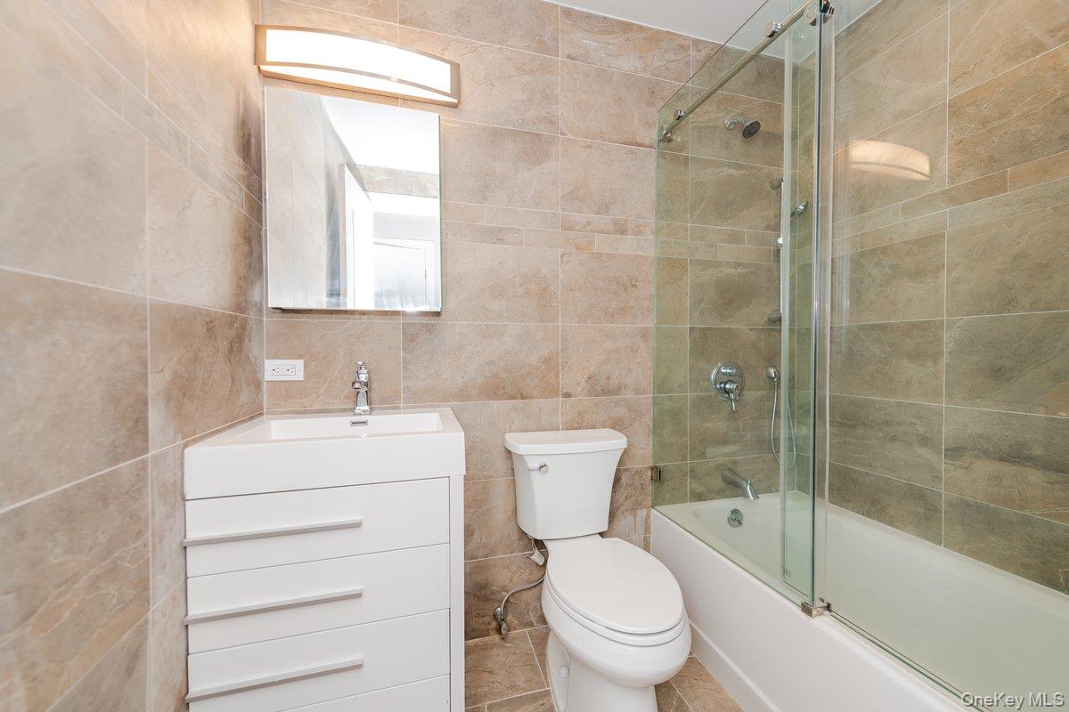 661 W Broadway, Unit 401 photo 19