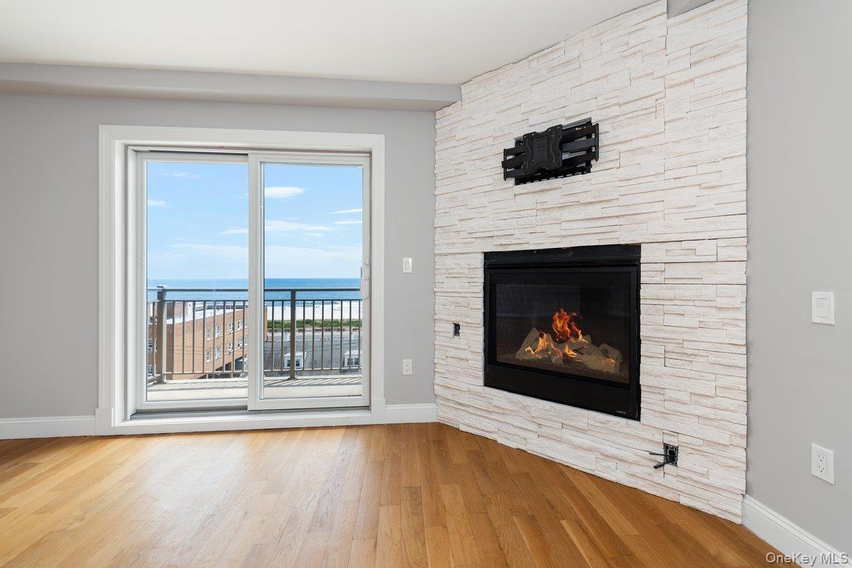 661 W Broadway, Unit 401 photo 10