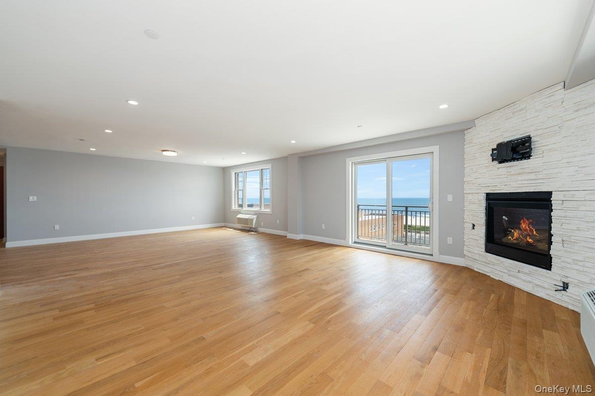 661 W Broadway, Unit 401 photo 9