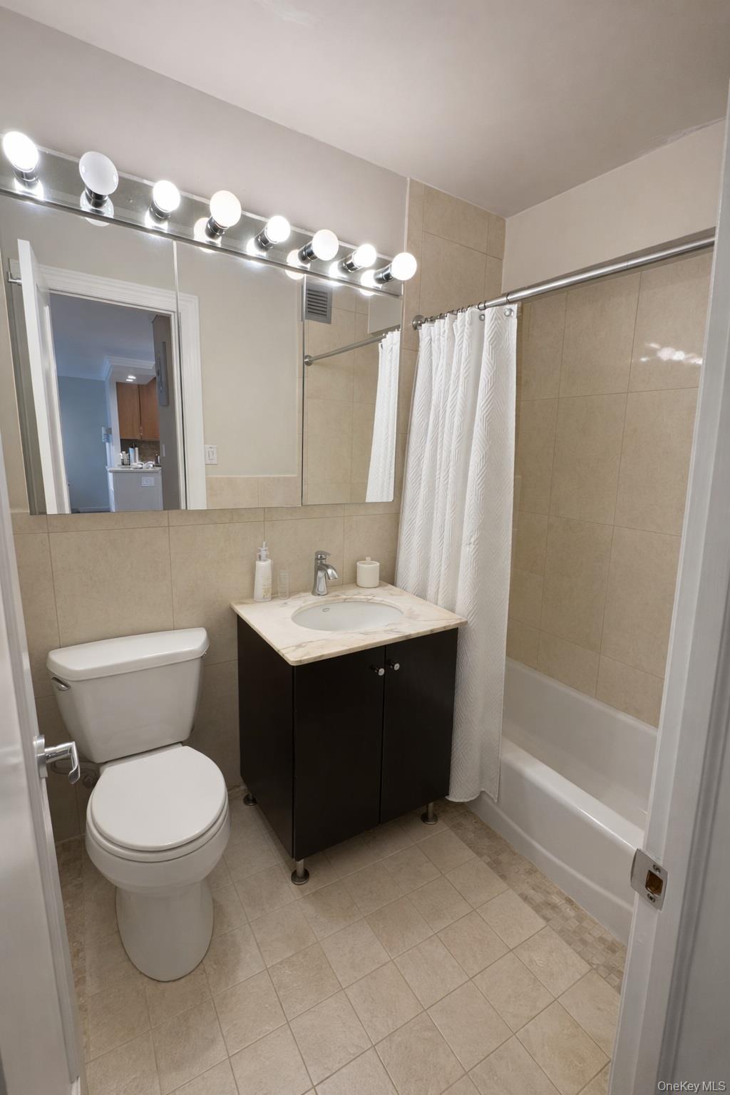 1815 215th Street, Unit 16J photo 9
