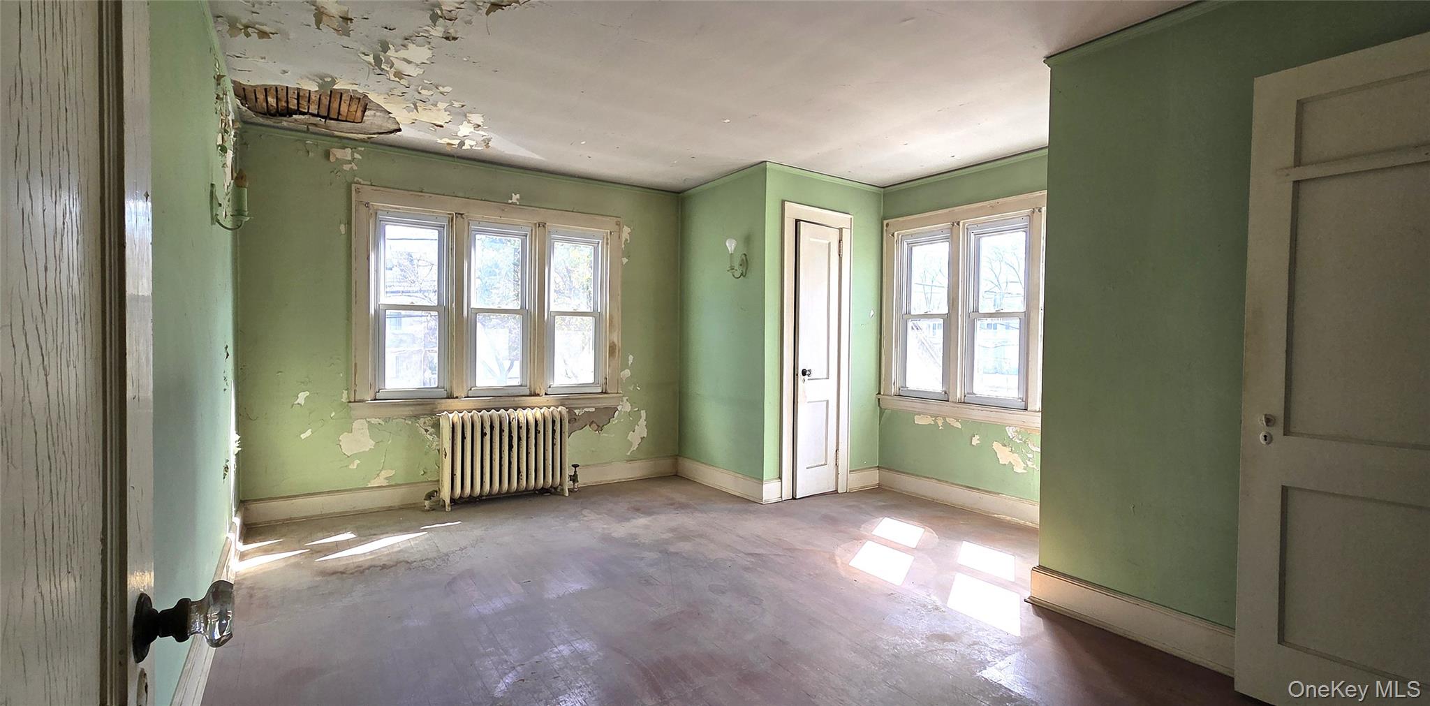 540 Webster Avenue – For Sale photo 8