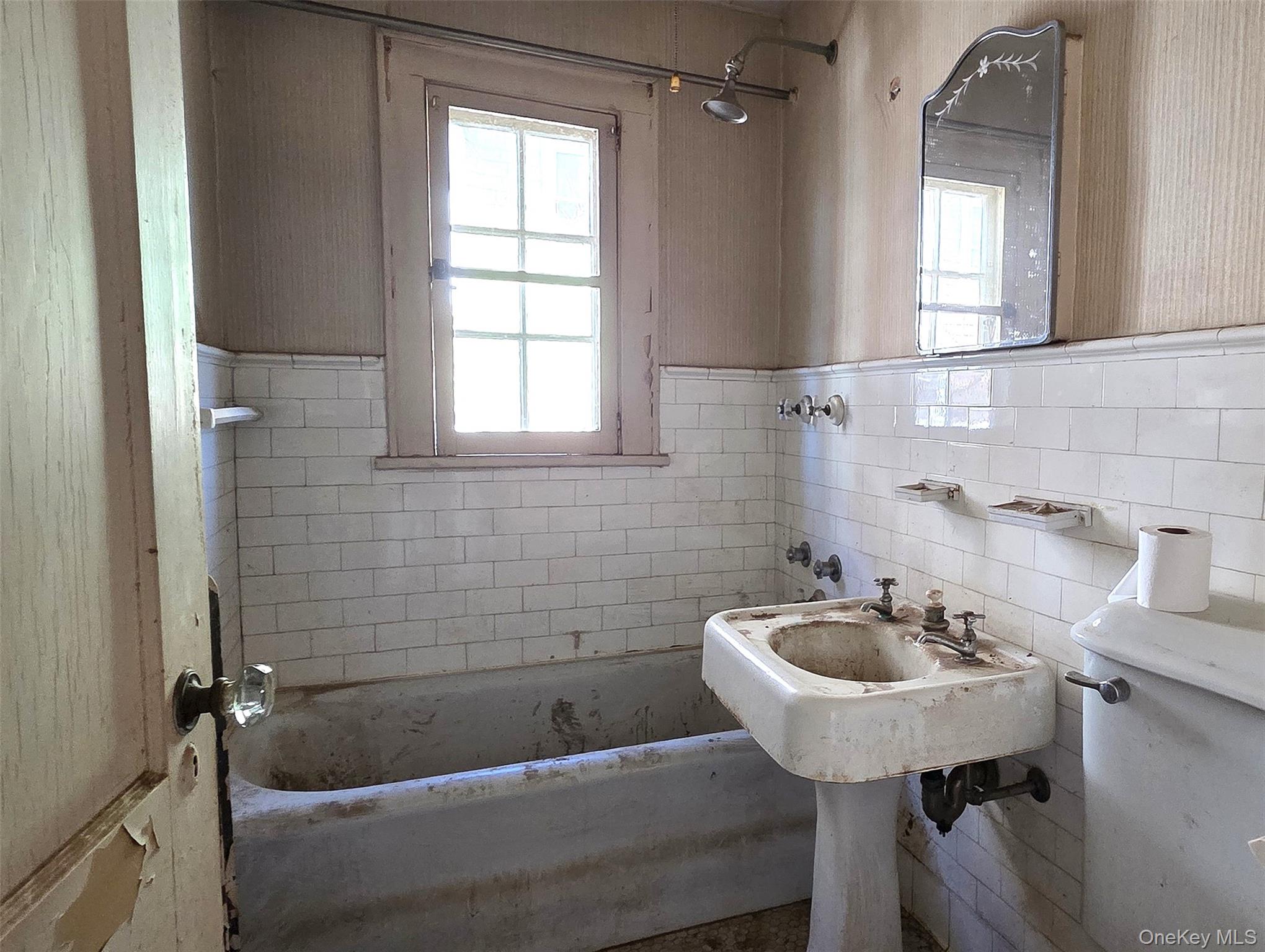 540 Webster Avenue – For Sale photo 11