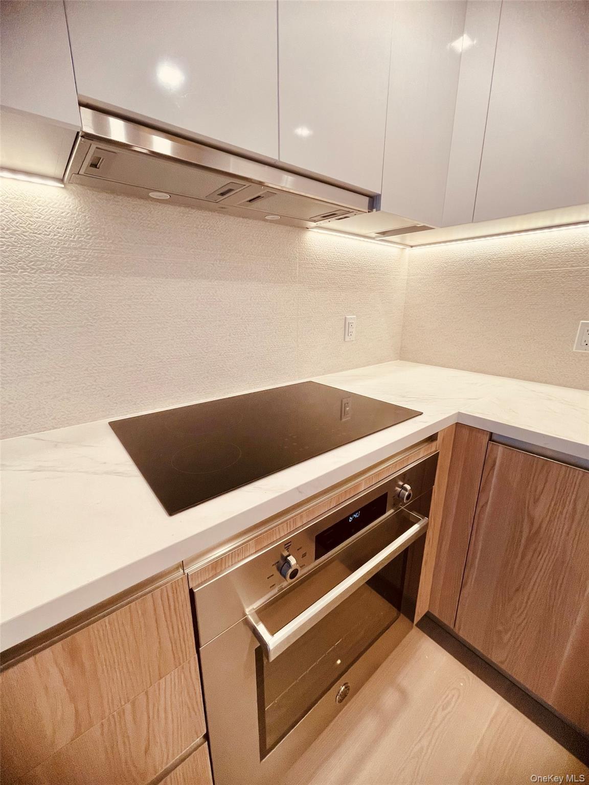 27-09 40th Avenue, Unit 3D photo 6