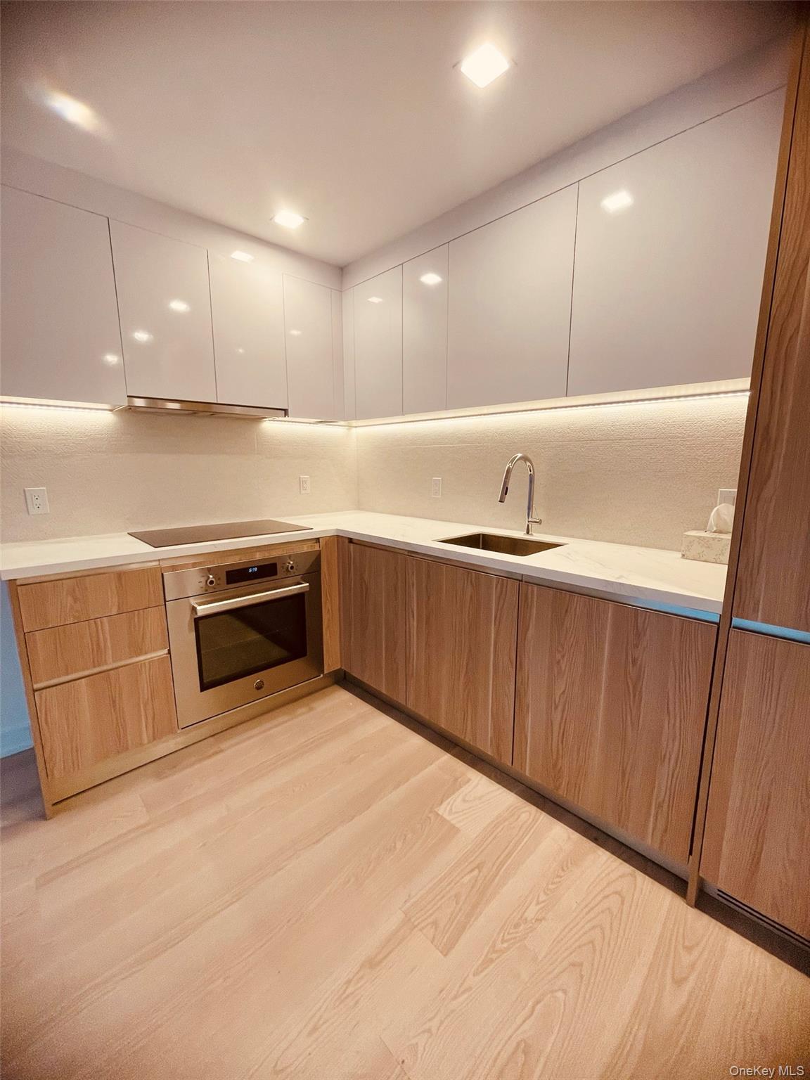 27-09 40th Avenue, Unit 3D photo 5