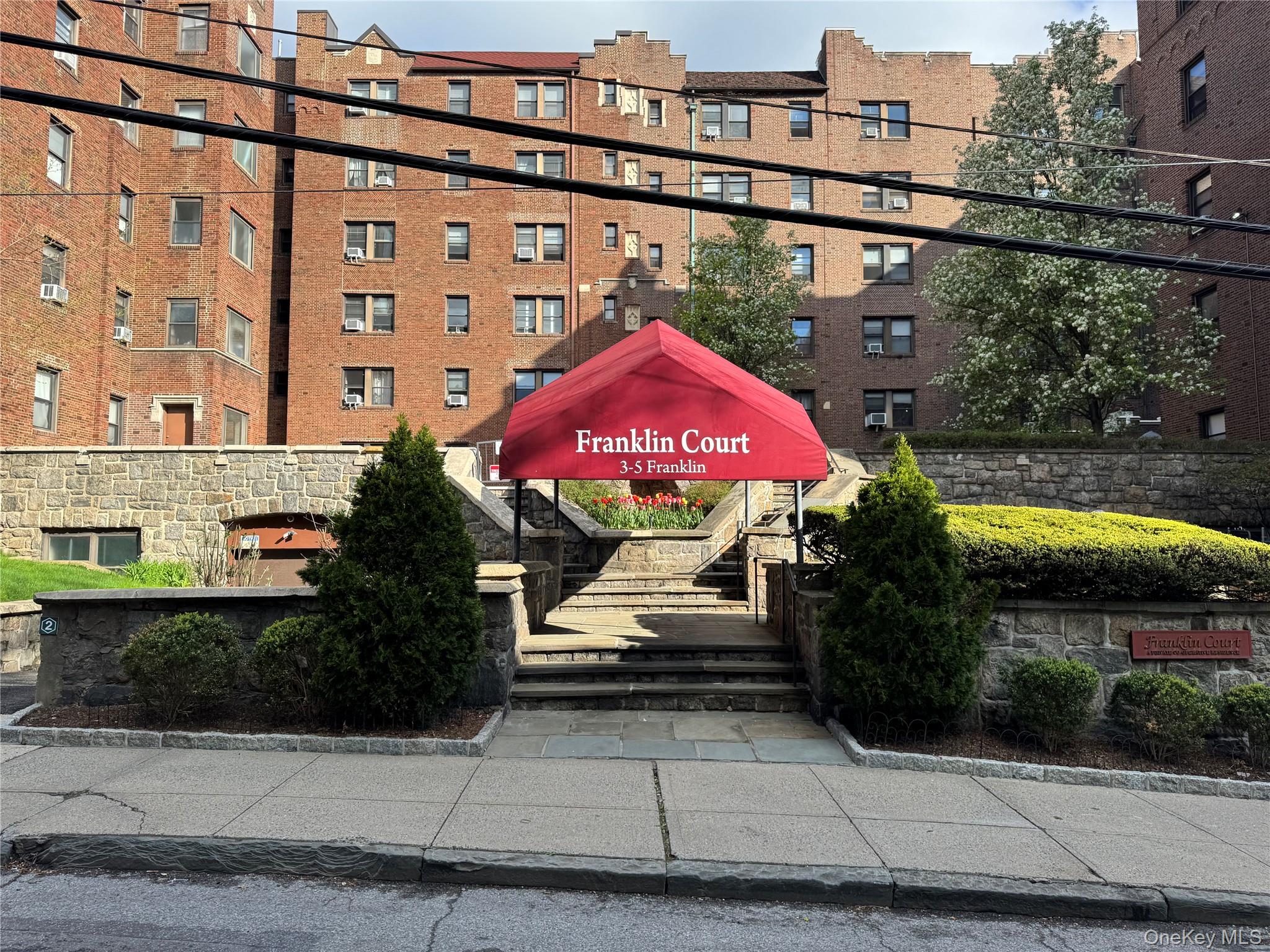 3 Franklin Avenue, Unit 4M