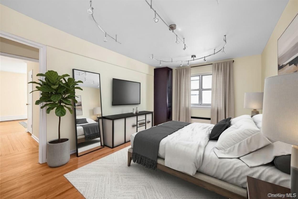 99-10 60th Avenue, Unit 5D photo 4