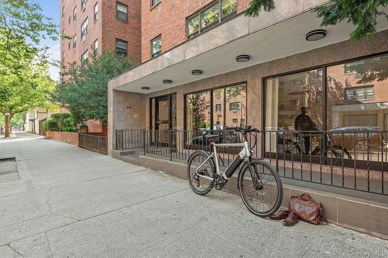 99-10 60th Avenue, Unit 5D photo 7
