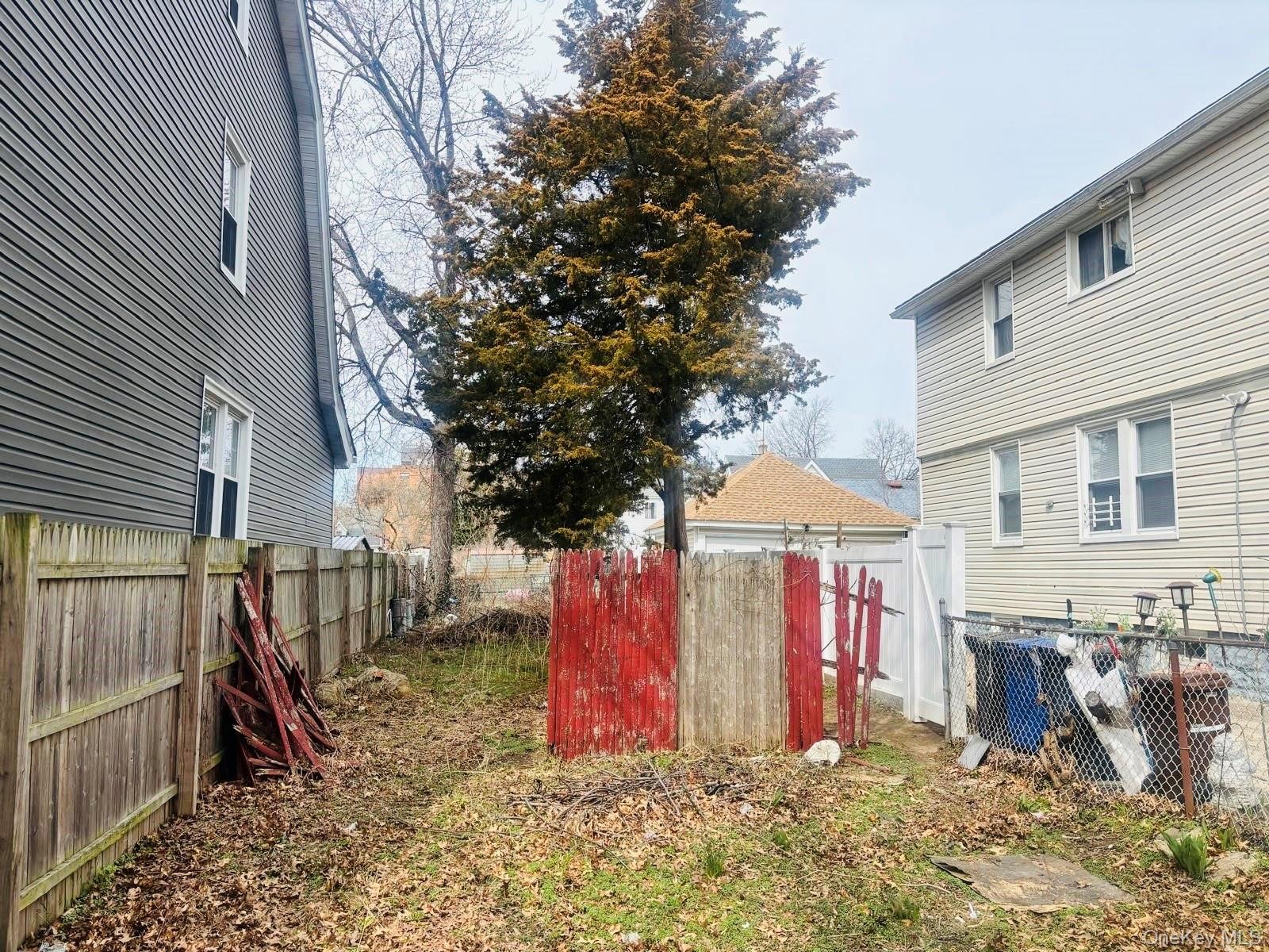 115 Avenue Avenue – For Sale
