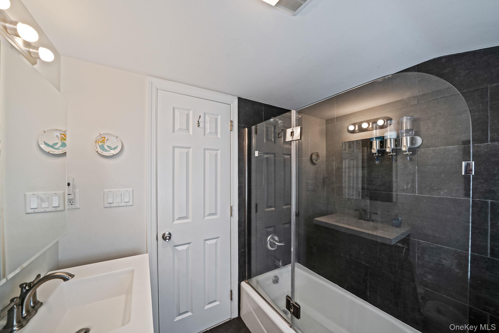 407 Wiggins Street – For Sale photo 42
