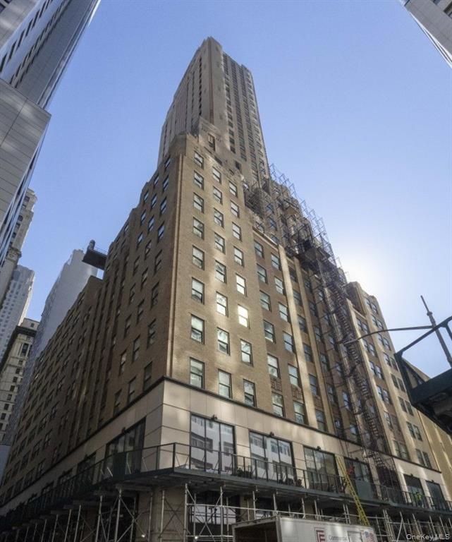 88 Greenwich Street, Unit 1305 photo 2