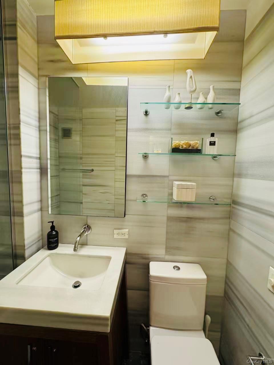 88 Greenwich Street, Unit 1305 photo 3