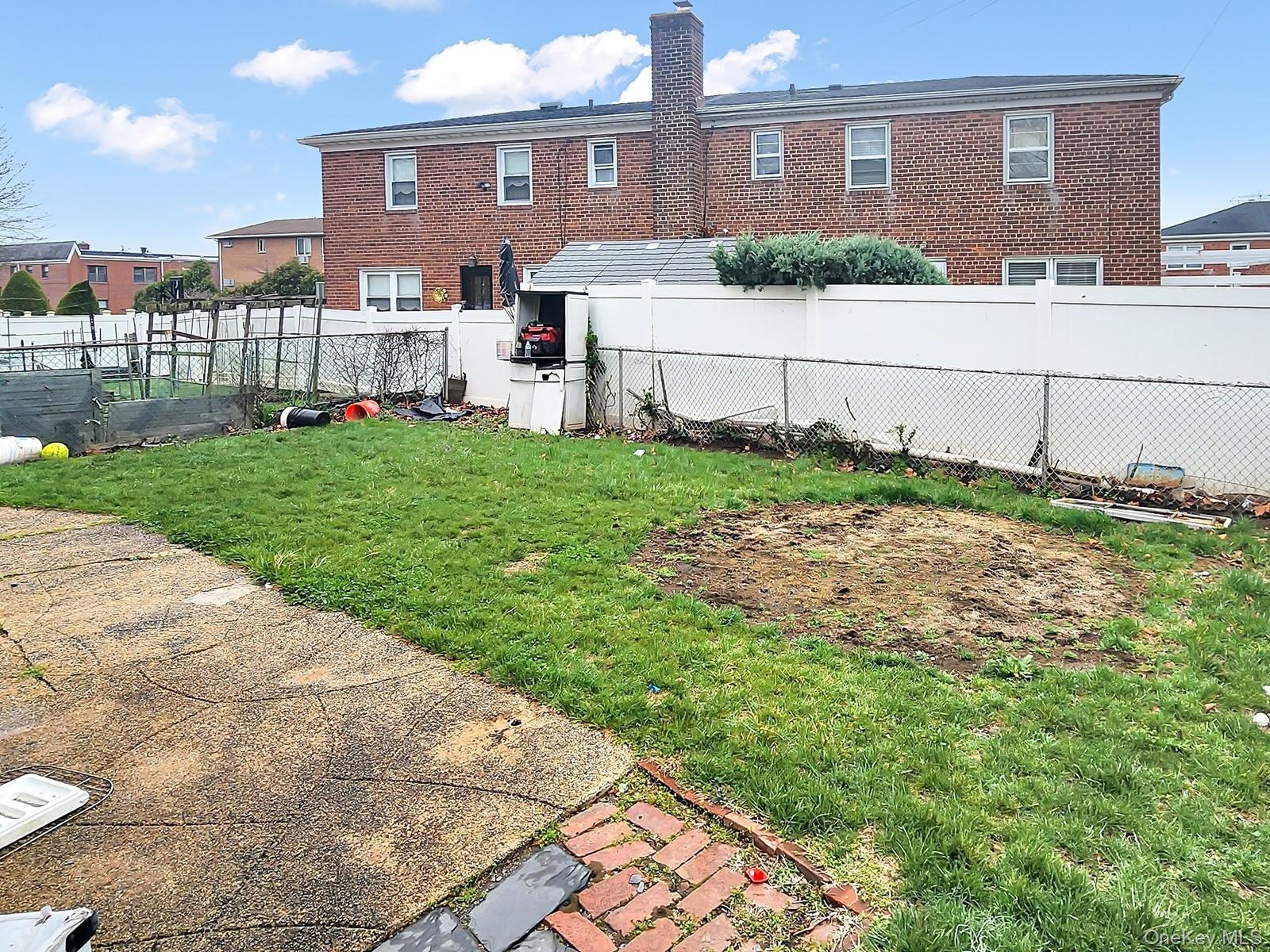 192-14 35th Avenue – For Sale photo 4