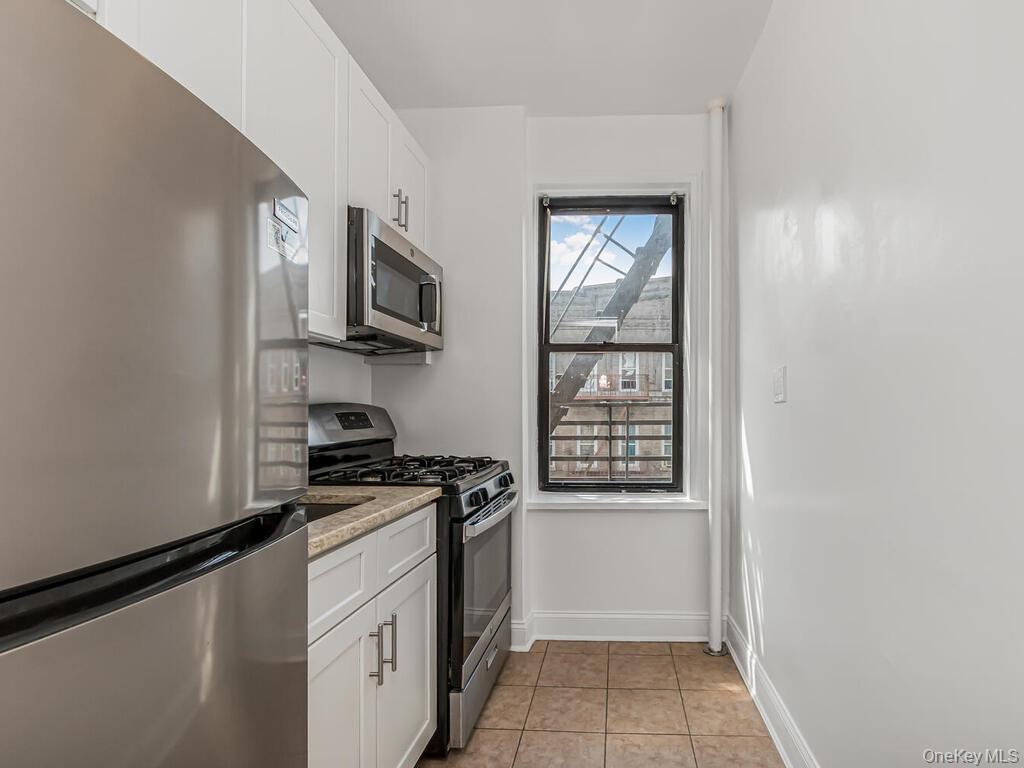 55 E 190 Street, Unit 57 photo 5