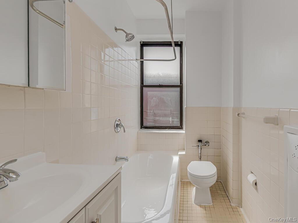 55 E 190 Street, Unit 57 photo 8