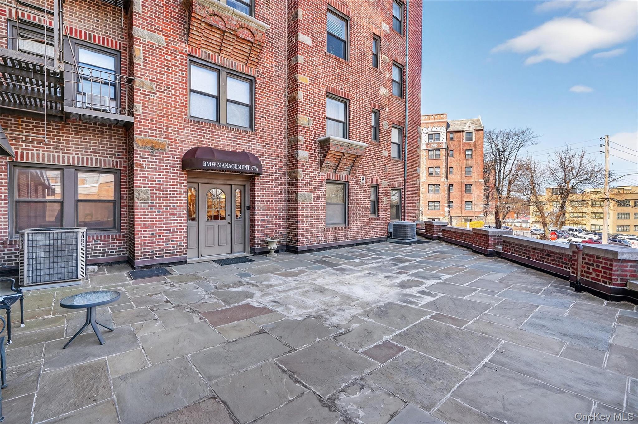 10 Nosband Avenue, Unit 1L photo 40