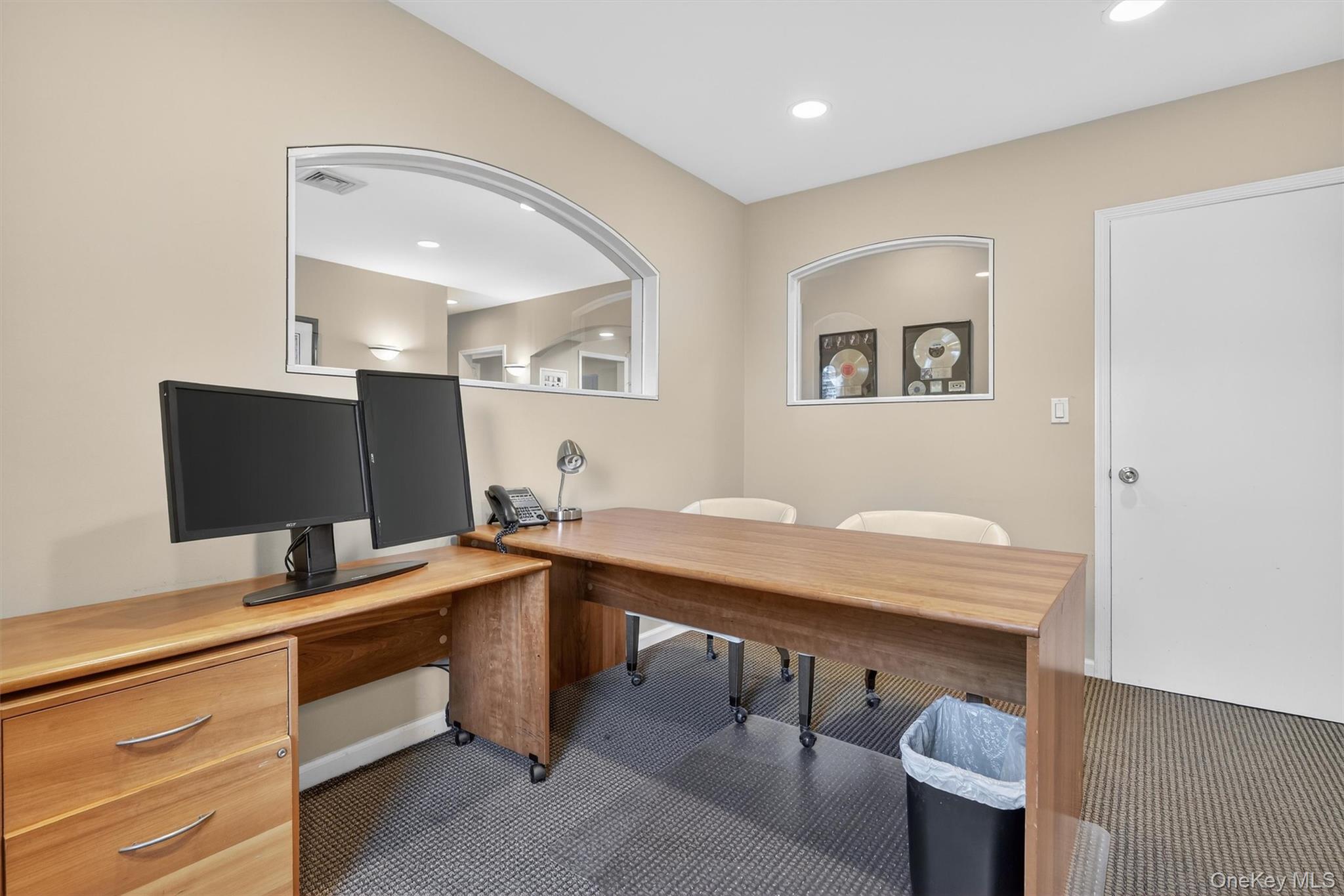 10 Nosband Avenue, Unit 1L photo 25