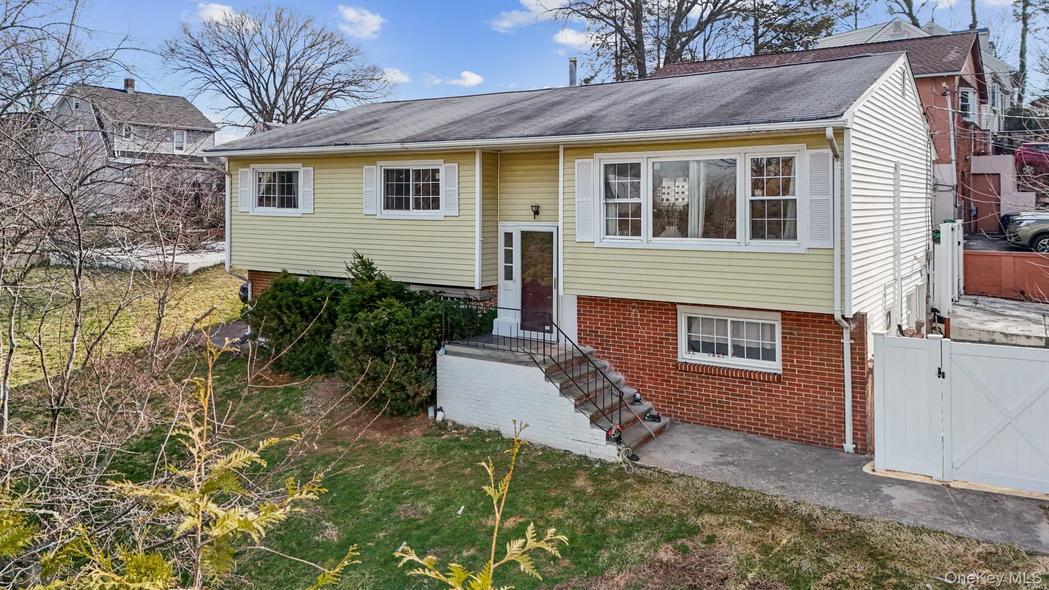 14 Dickinson Avenue – For Sale