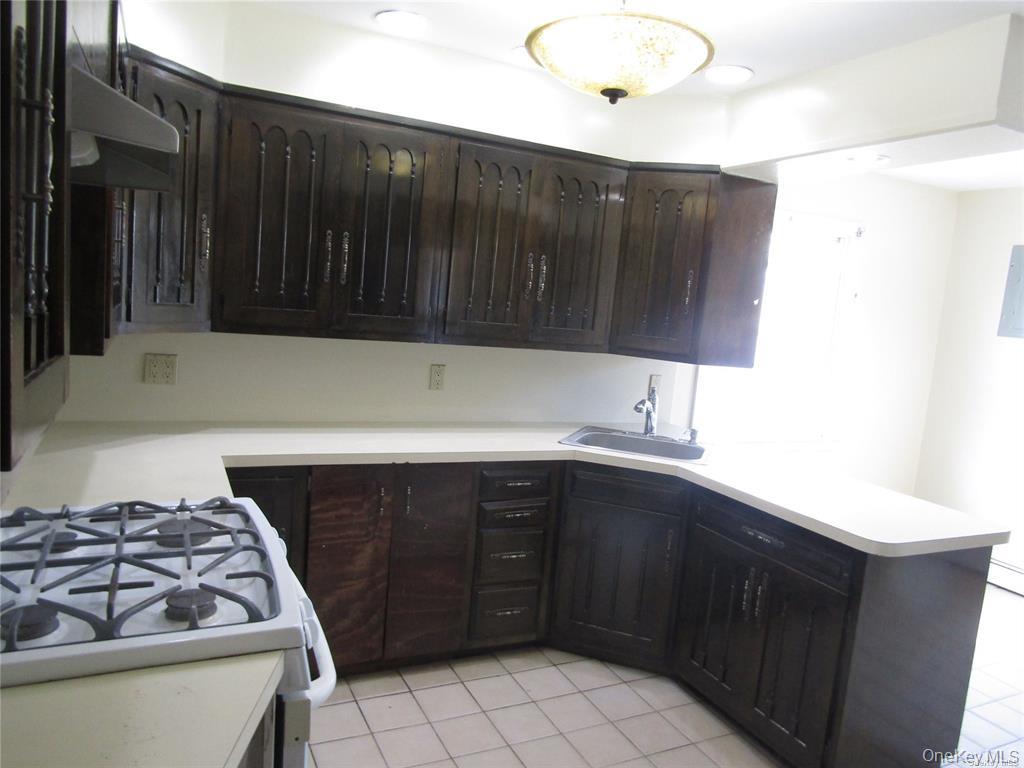 24 Ruth Place – For Sale photo 5