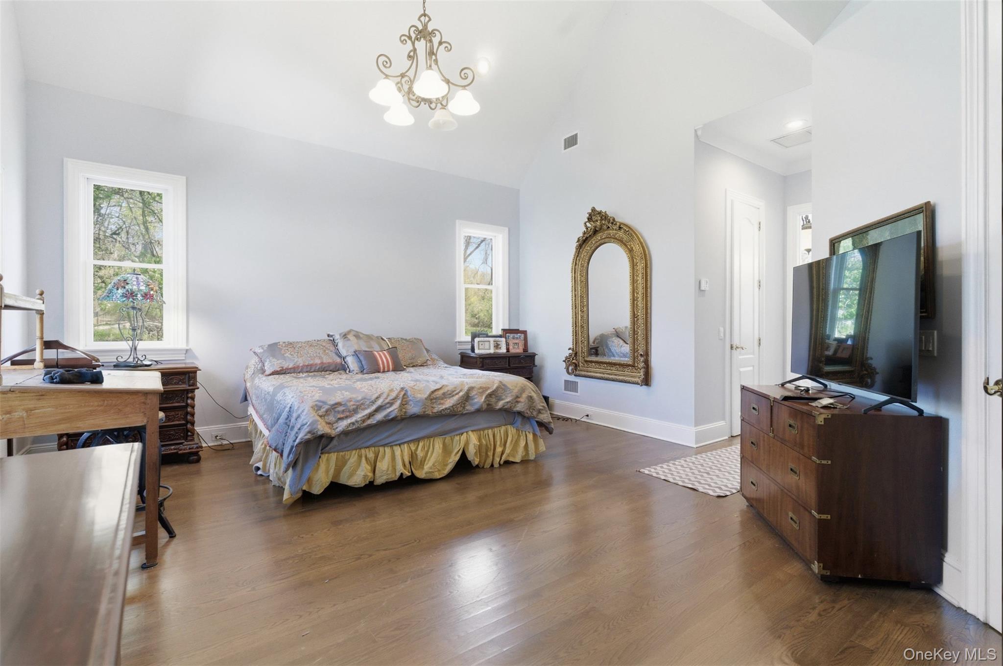 9 Locust Woods Drive – For Sale photo 2