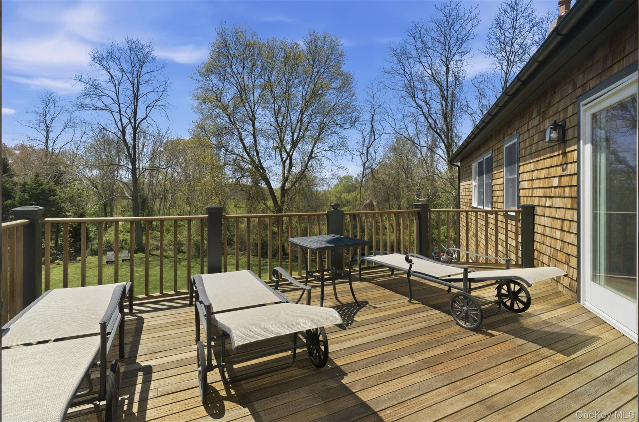 9 Locust Woods Drive – For Sale photo 8