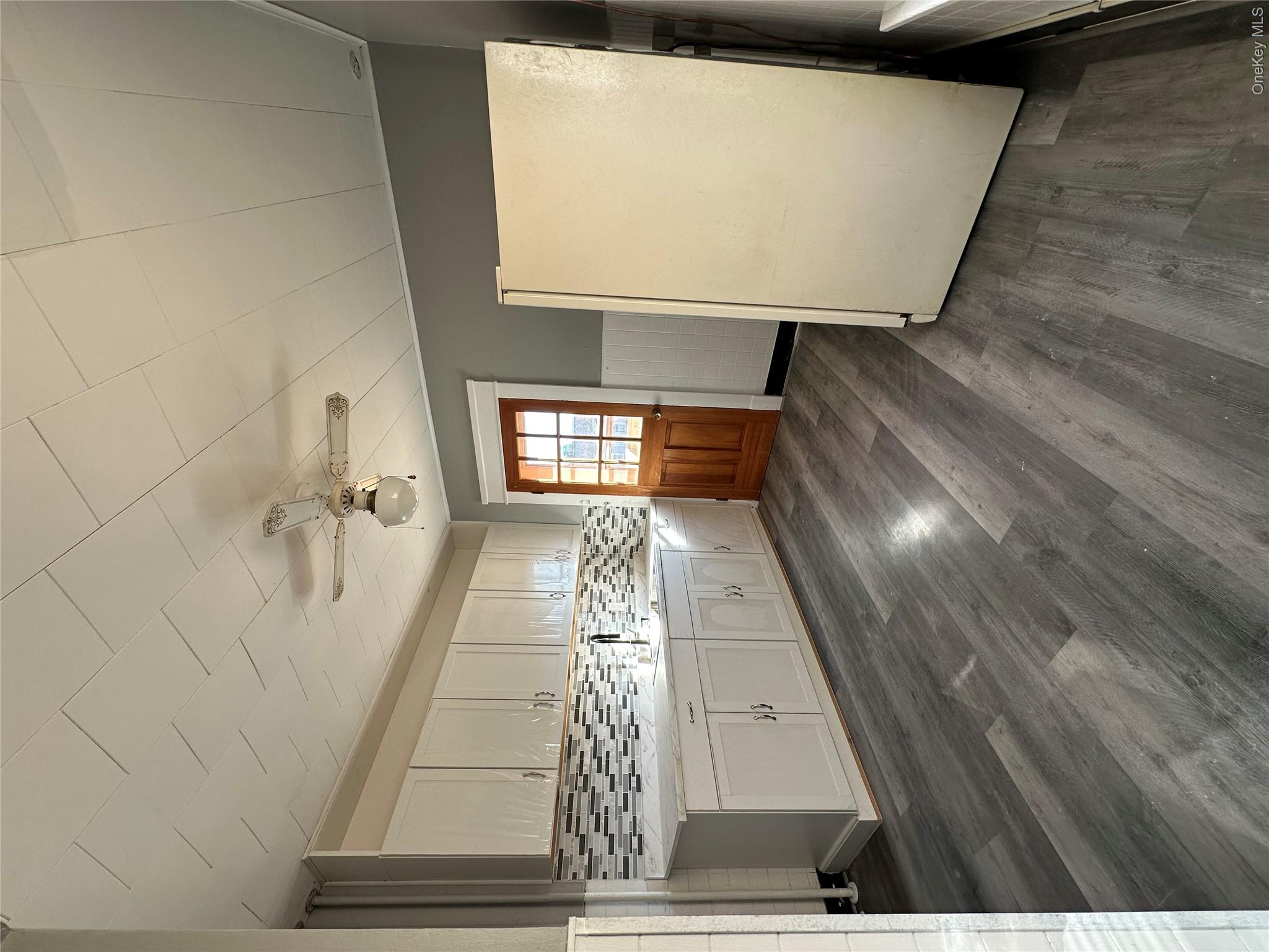 9 Elizabeth Street, Unit 2 photo 2