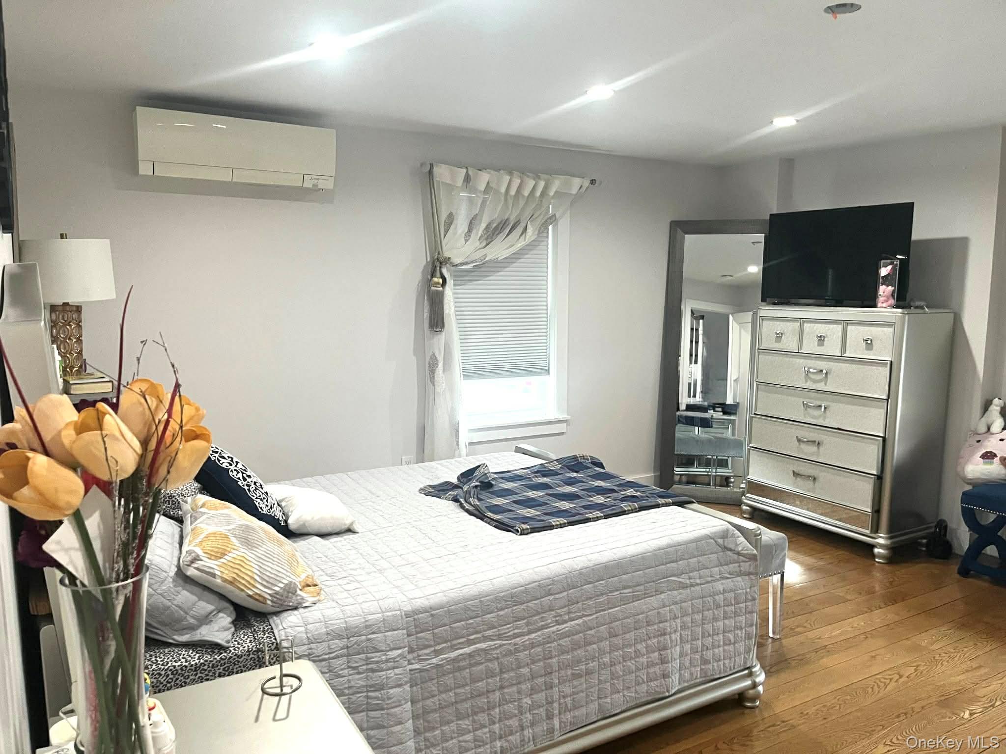 27-15 Butler Street – For Sale photo 3