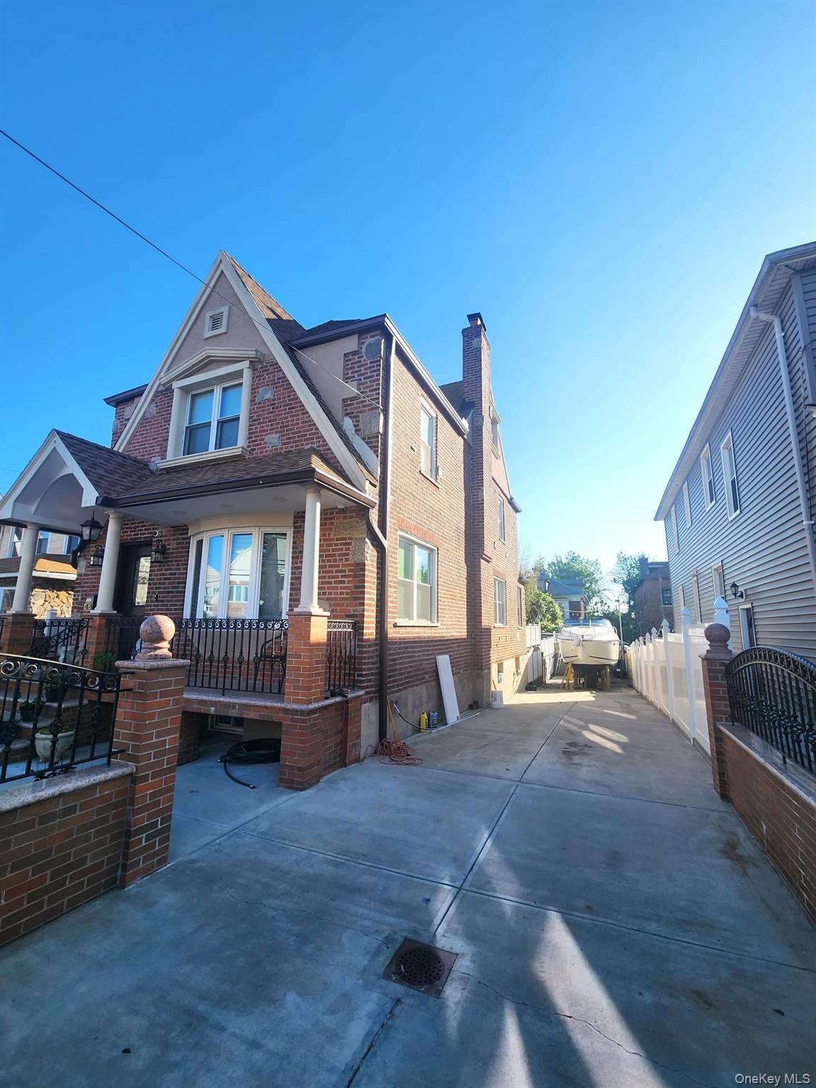 27-15 Butler Street – For Sale photo 17