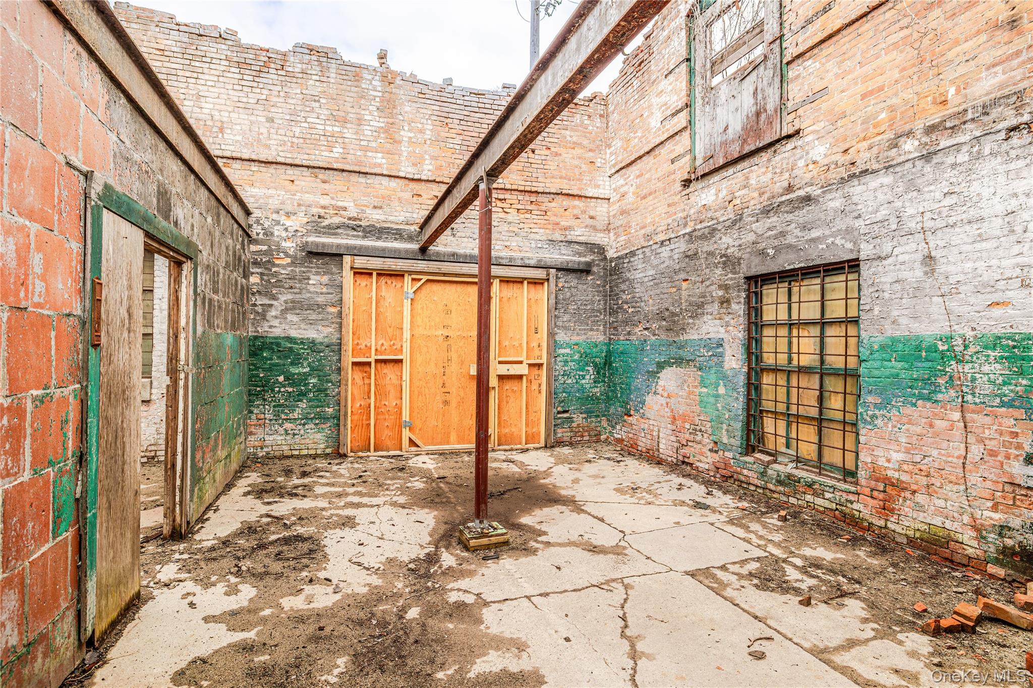 357 Columbia Street – For Sale photo 23