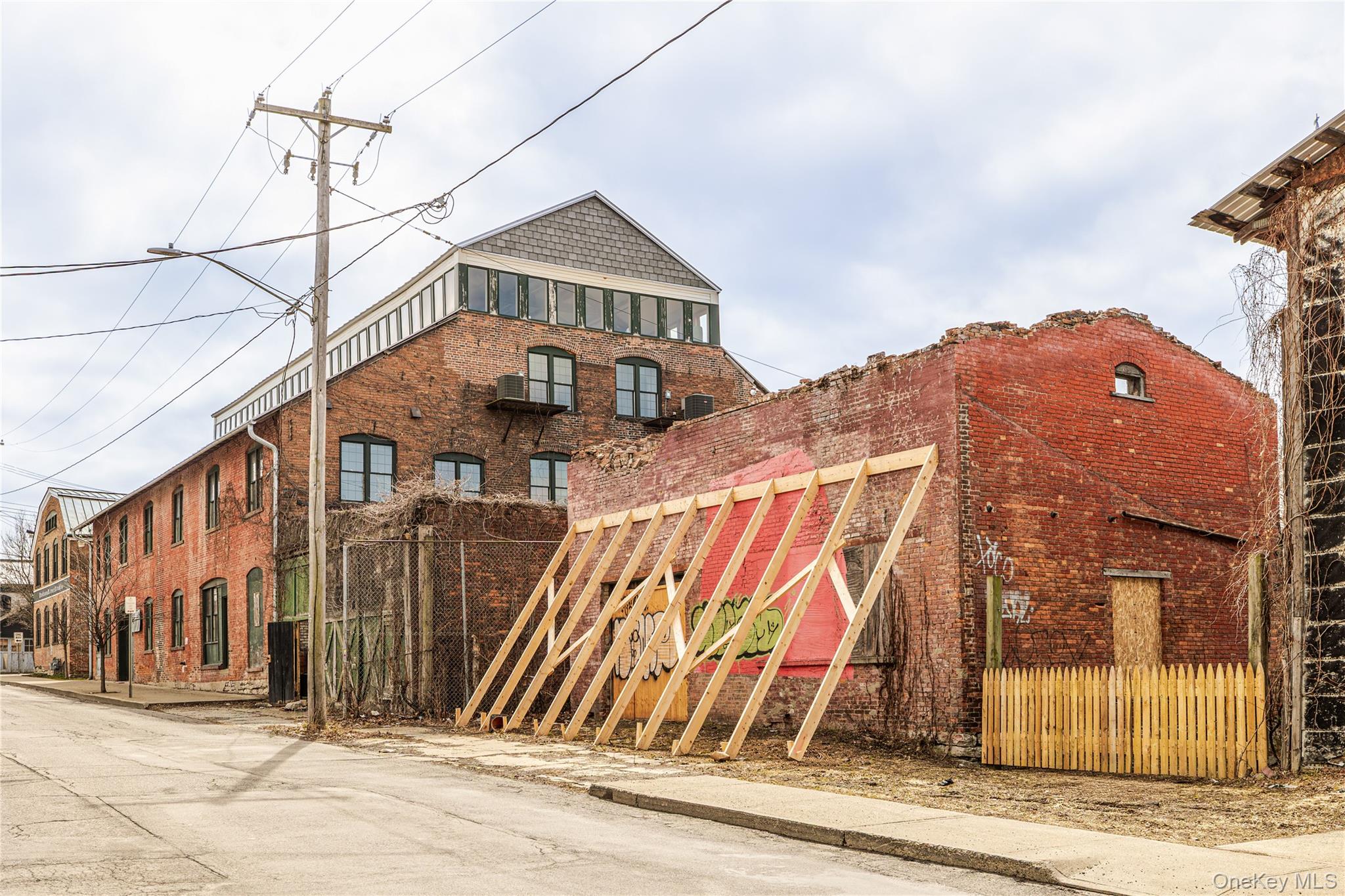 357 Columbia Street – For Sale photo 9