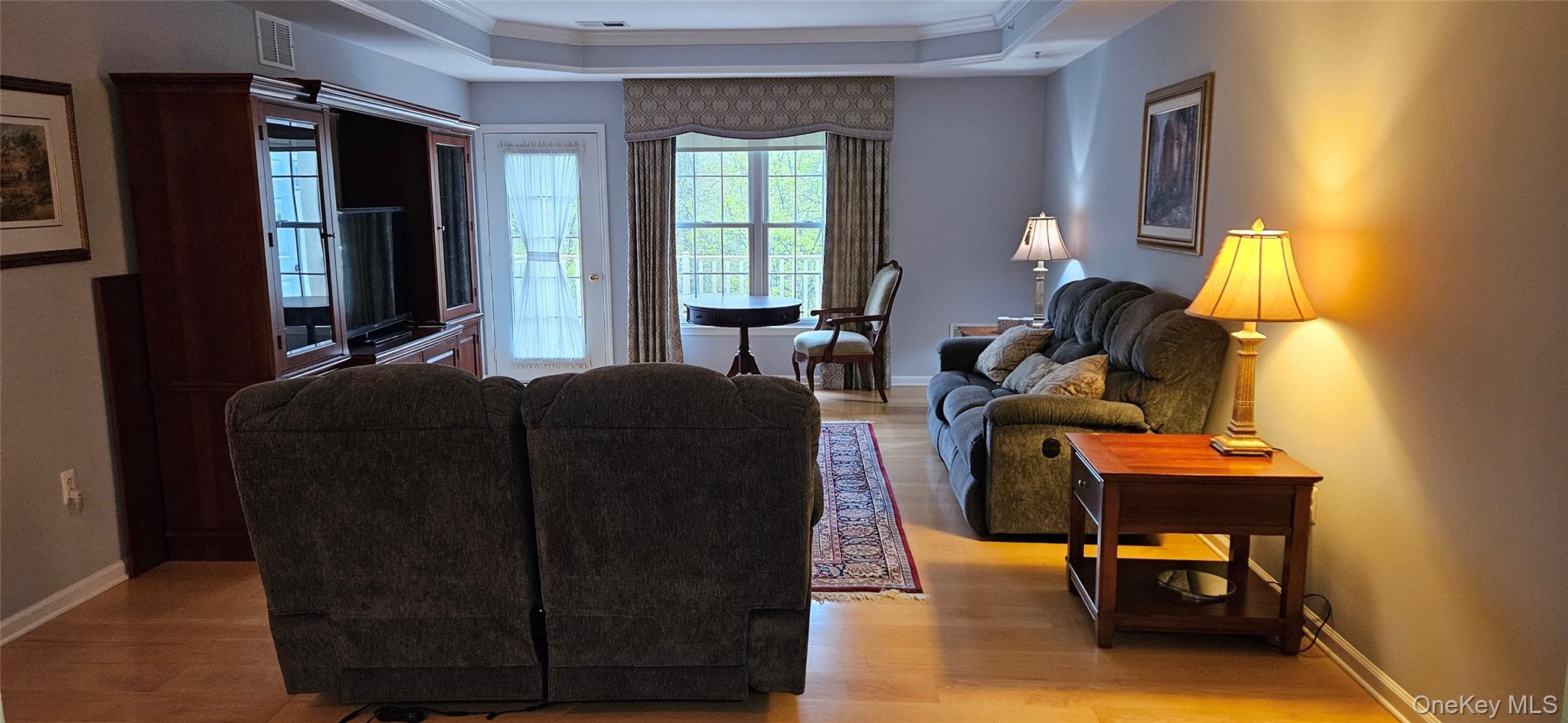 24 N De Baun Avenue, Unit 303 photo 2