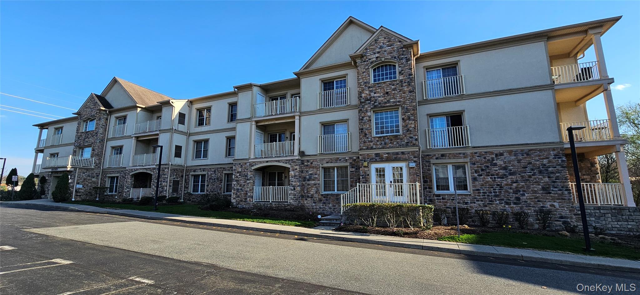 24 N De Baun Avenue, Unit 303 photo 23