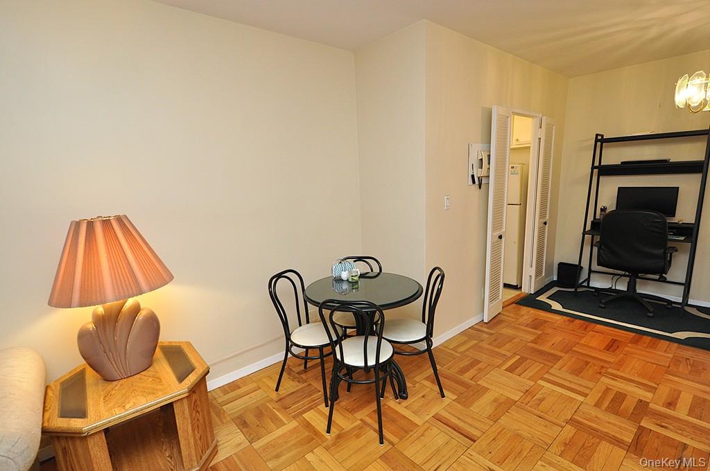 260 Garth Road, Unit 4A5 photo 16