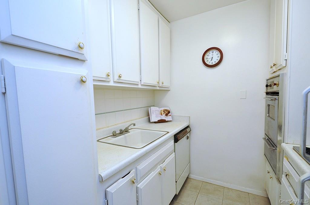 260 Garth Road, Unit 4A5 photo 14