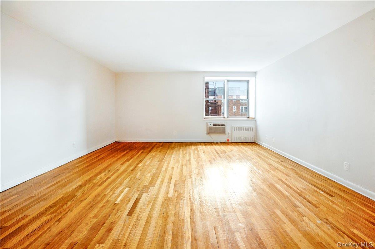 2 Sadore Lane, Unit 6M photo 3