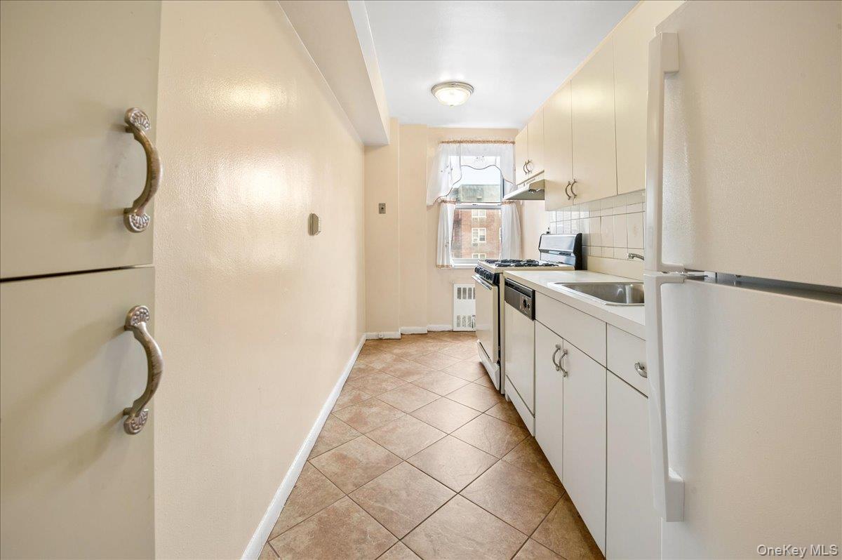 2 Sadore Lane, Unit 6M photo 7