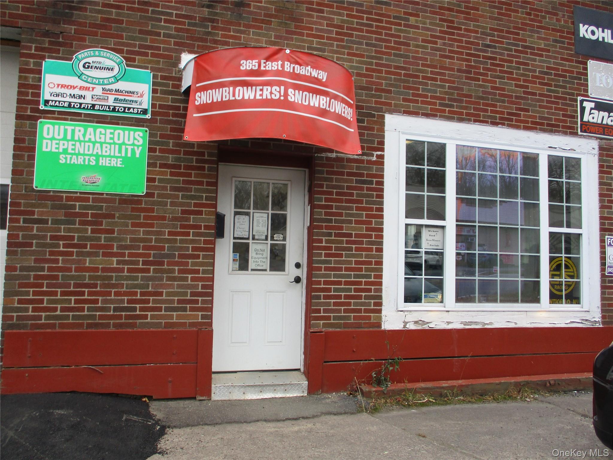 365 E Broadway – For Sale photo 2