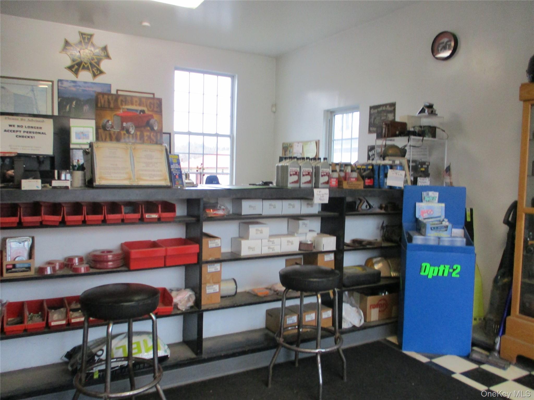 365 E Broadway – For Sale photo 3