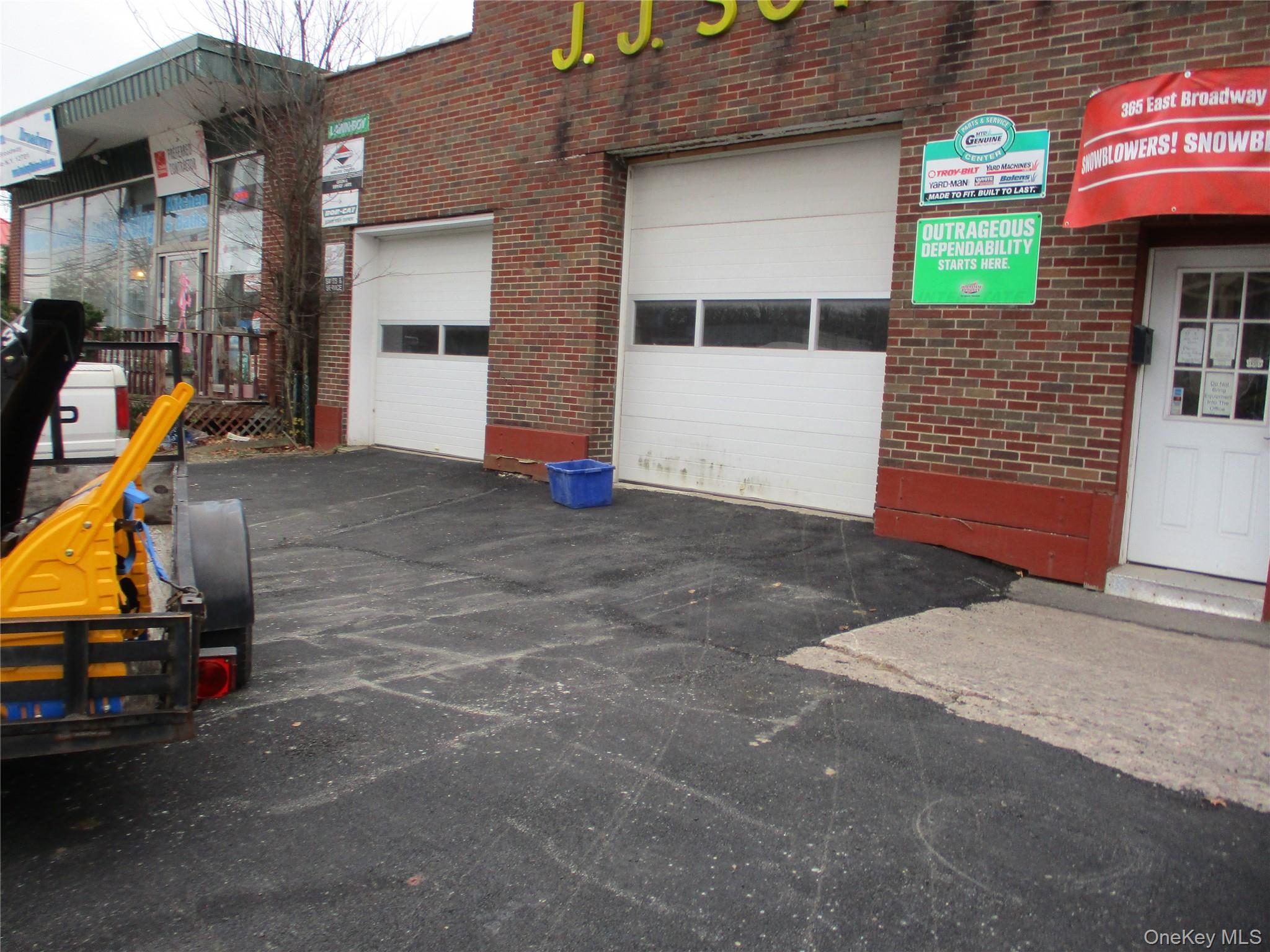365 E Broadway – For Sale