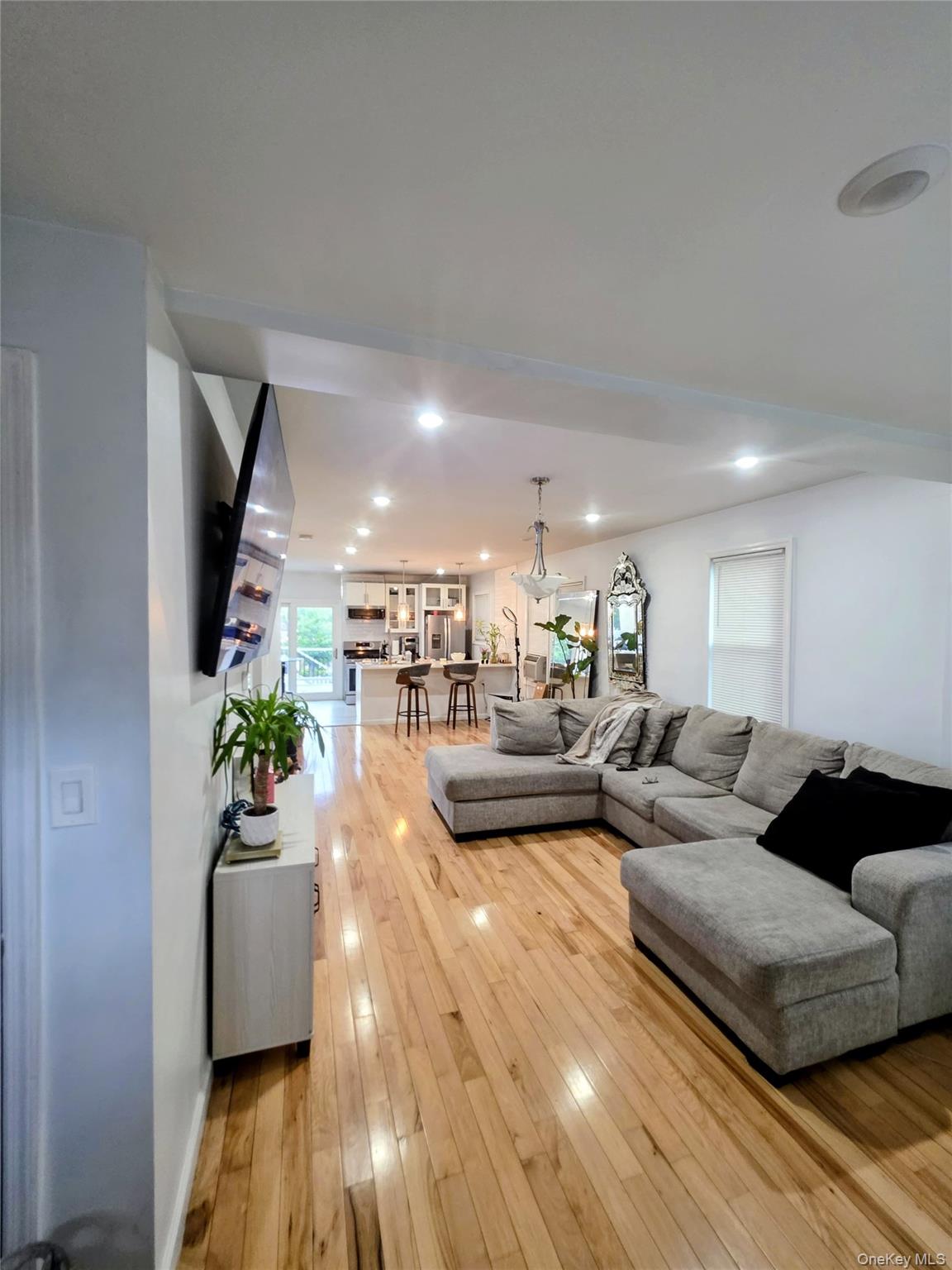 1015 Revere Avenue – For Sale