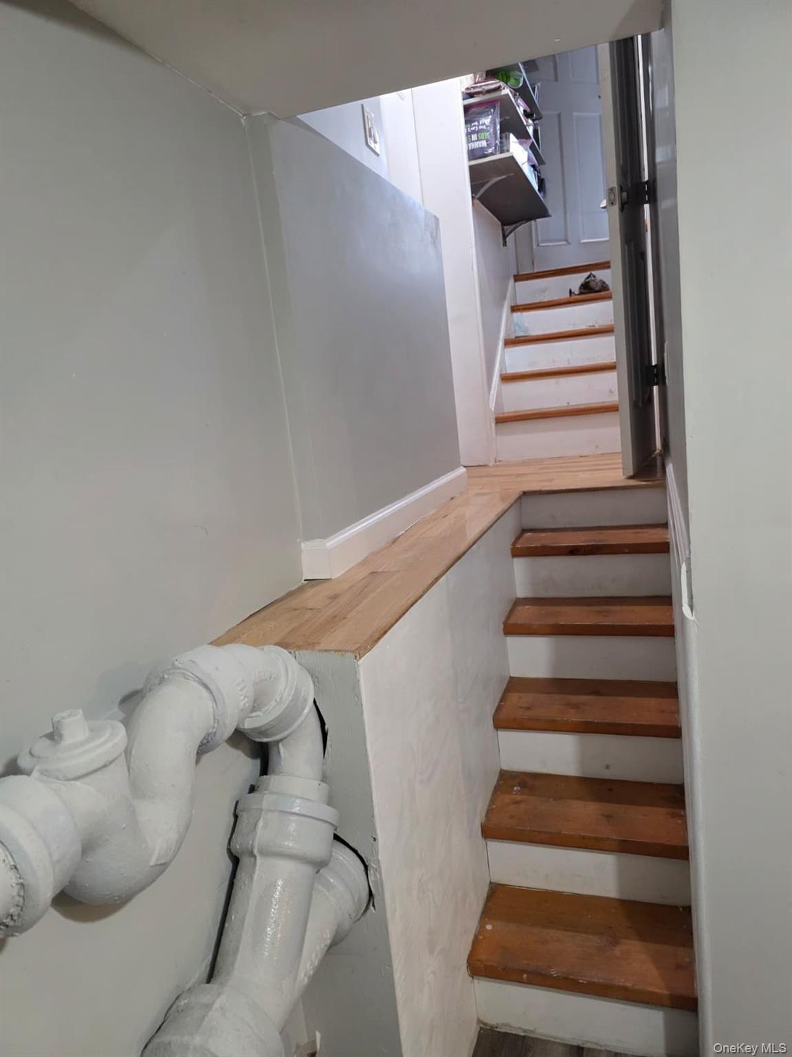 1015 Revere Avenue – For Sale photo 6