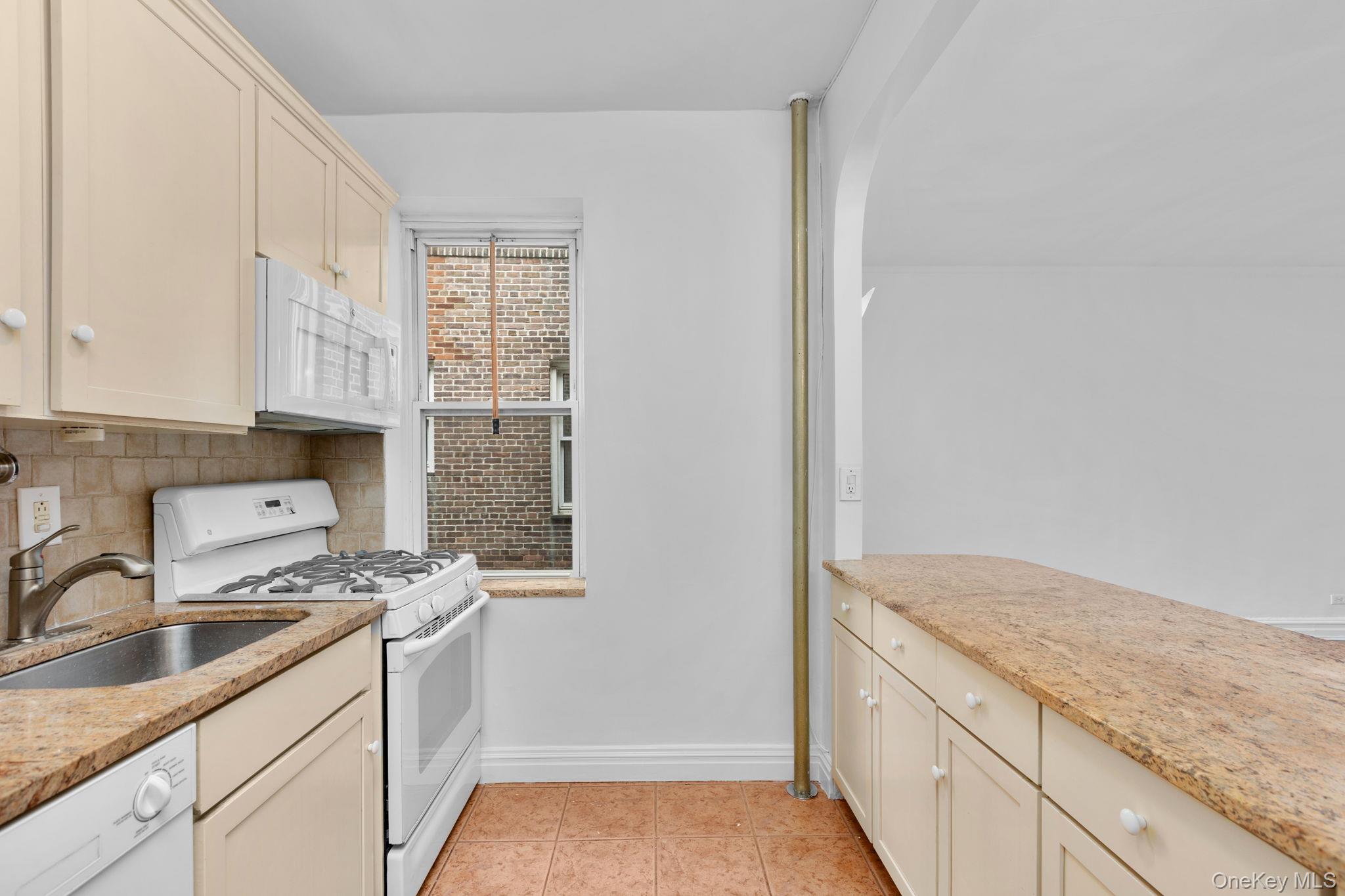 3810 Greystone Ave., Unit 507 photo 14