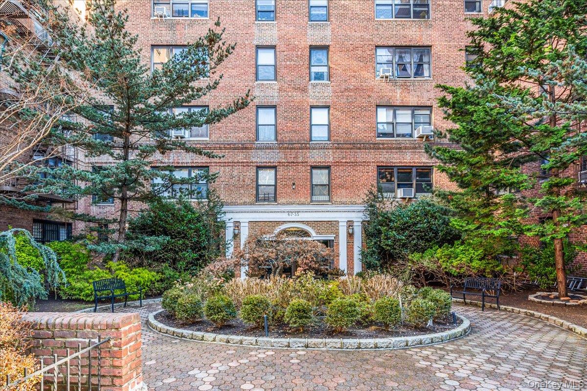 67-35 Yellowstone Boulevard, Unit 1J photo 19