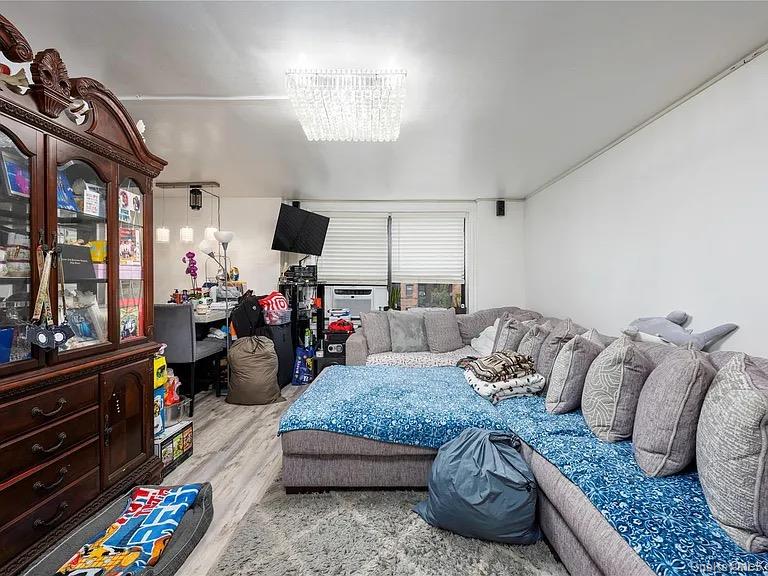 2661 Marion Avenue, Unit 5A photo 7