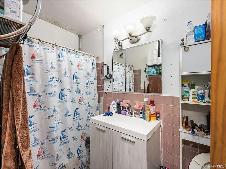 2661 Marion Avenue, Unit 5A photo 6