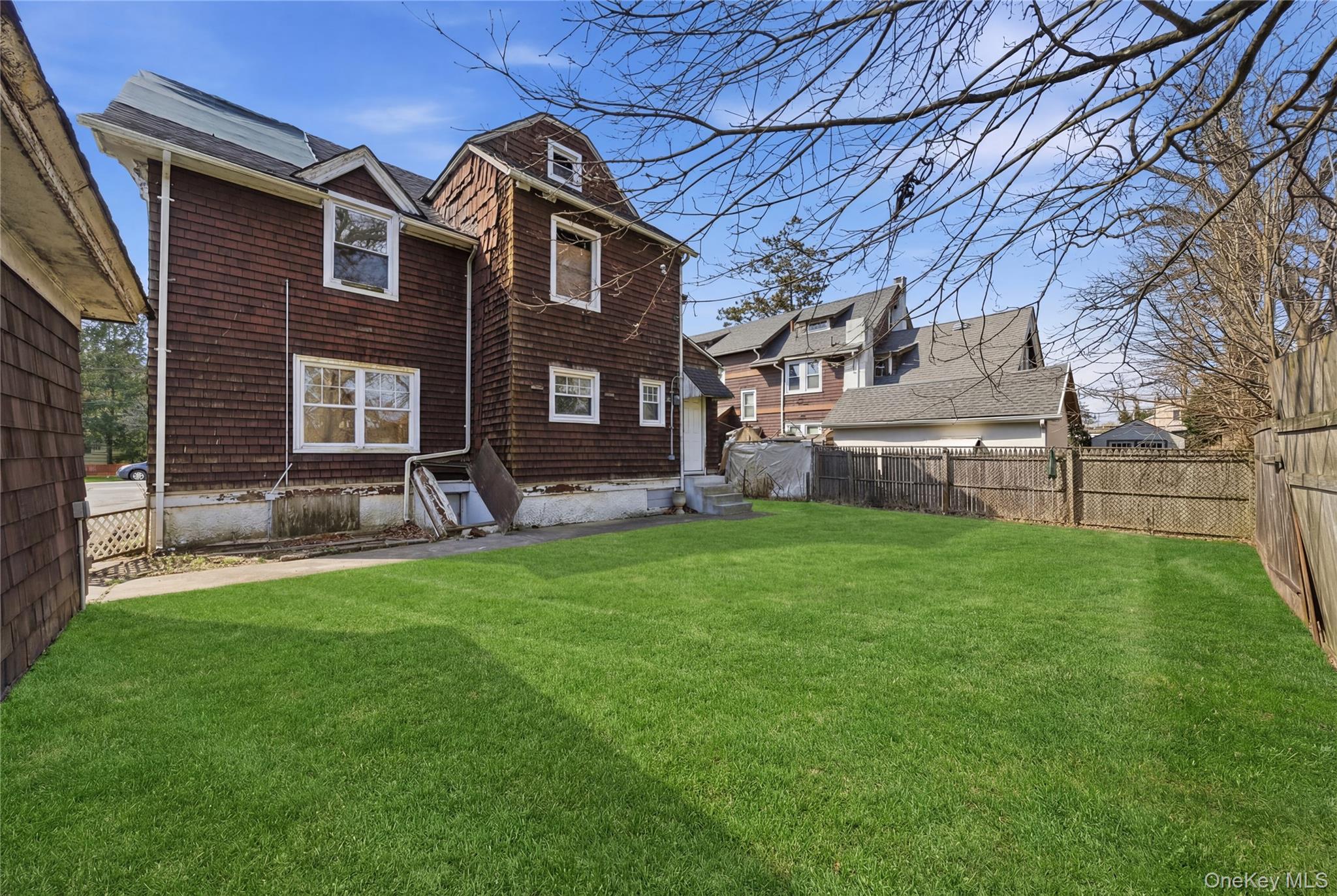 1046 Dickens Street – For Sale photo 25