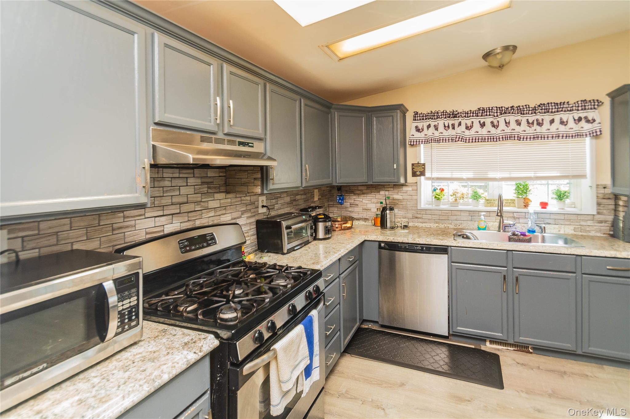 19 Biscayne Blvd – For Sale photo 8