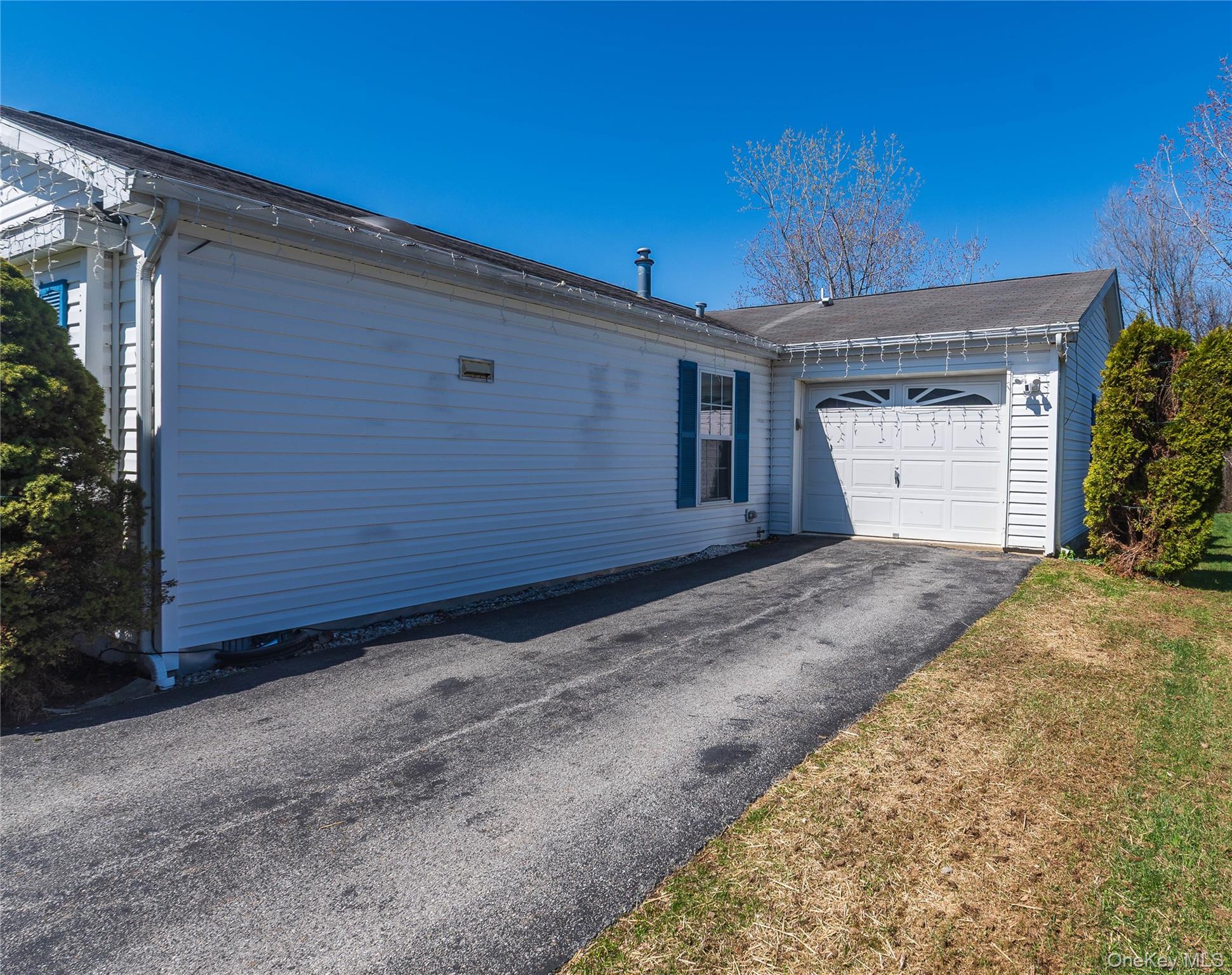 19 Biscayne Blvd – For Sale photo 3